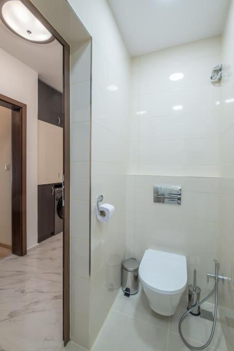 Top Location, Brand New 3 Bdrm Apt & Free Parking Sofia Eksteriør billede